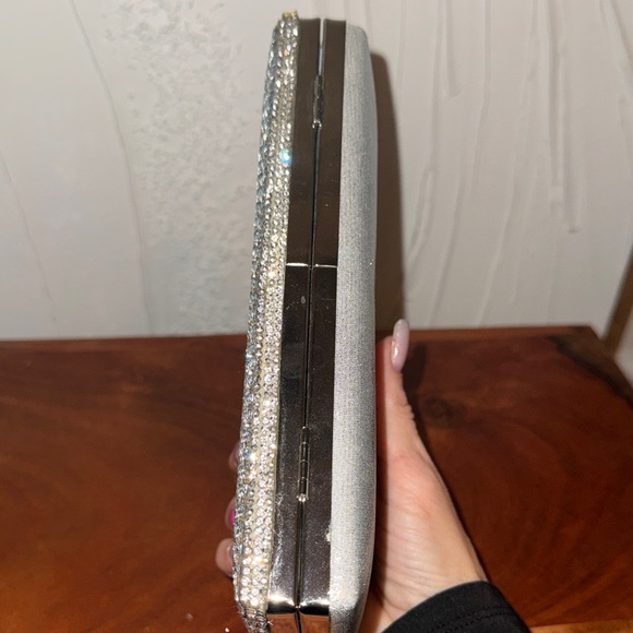 Silver Rhinestone Clutch - Picture 5 of 8